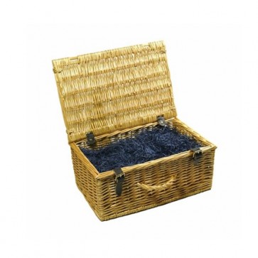 Standard traditional wicker hamper (up to 14 items) 